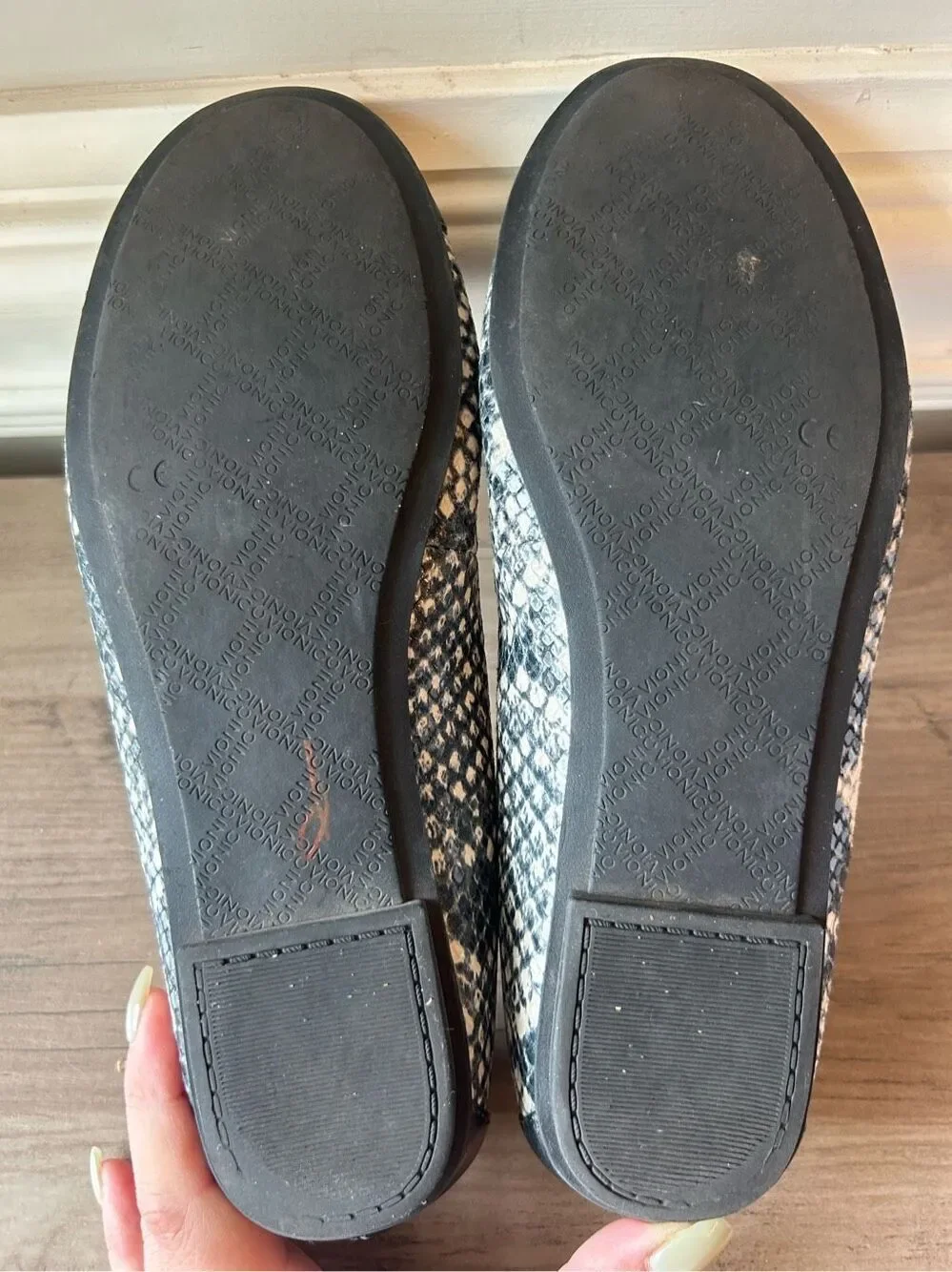Vionic Women's Sz 7.5 Ballet Flats Minna Boa Snake Print work career comfy EUC